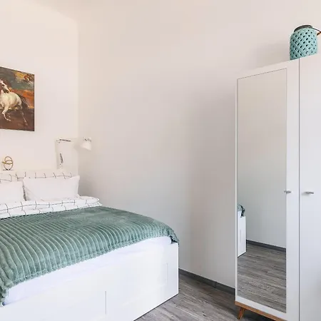 Hero's Haven Apartment